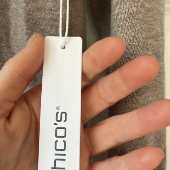 Chicos color blocked sweater size 0 - Picture 4 of 8